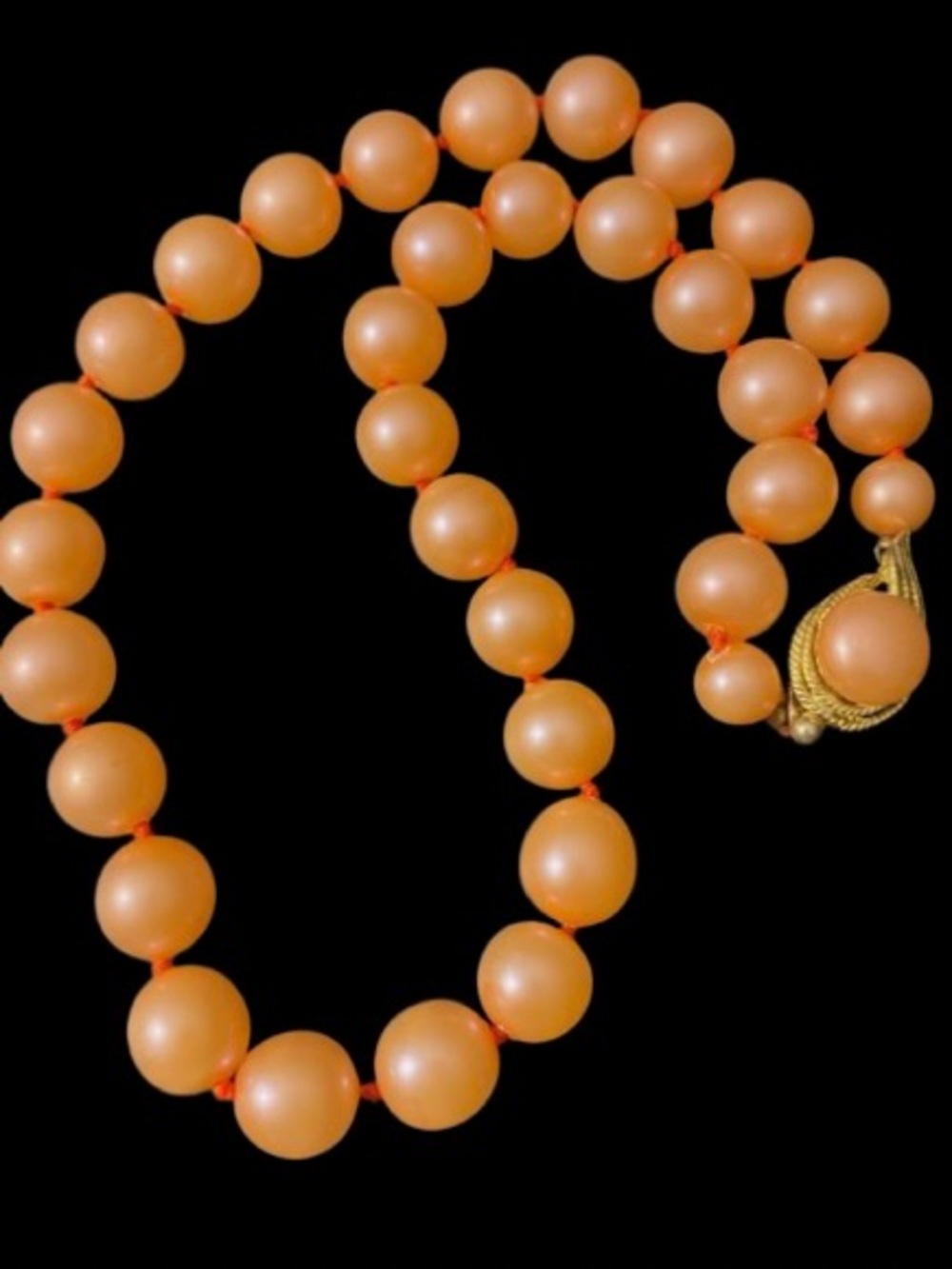 Vintage Vogue Hand Knotted Coral-Peach Faux Pearl Glass Beads Necklace Chocker